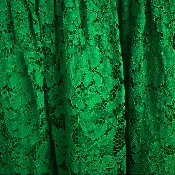 Women's Simply Vera Vera Wang Lace Midi Dress
Size Small - Picture 4 of 5